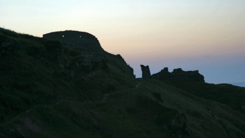 Tintagel Castle Courtyard 2006-06-05@1256-28